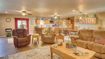 House (4 Bedrooms) | Interior