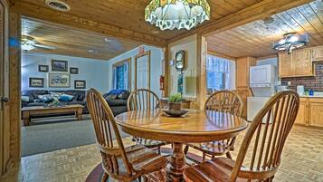 Apartment (2 Bedrooms) | Bahagian dalam