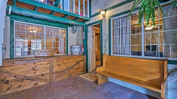 Apartment (2 Bedrooms) | Bahagian dalam