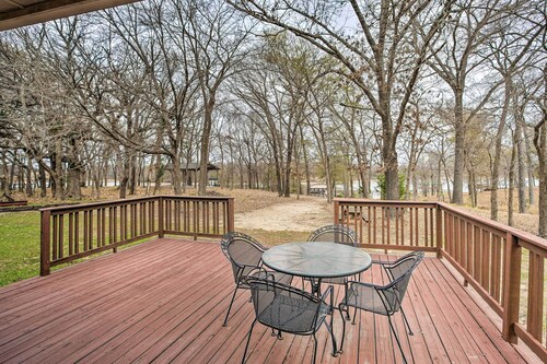 Family Alba Home w/ Boat Dock on Lake Fork!