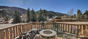 Red River Ski Condo on Main St - Mtn View!