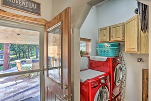 House (5 Bedrooms) | Interior - Spacious Black Hawk Home w/ Furnished Deck! (Blackhawk)