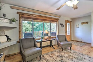 House (5 Bedrooms) | Interior - Spacious Black Hawk Home w/ Furnished Deck! (Blackhawk)