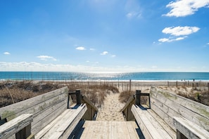 House (6 Bedrooms) | Interior - 'coastal Vista' - Walk to Emerald Isle Beach! (Emerald Isle)