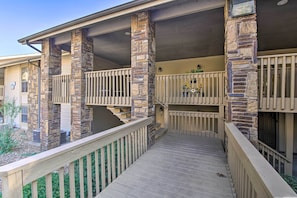 Property grounds - Cozy Branson Condo Near Lakes & Theatre District (Branson)