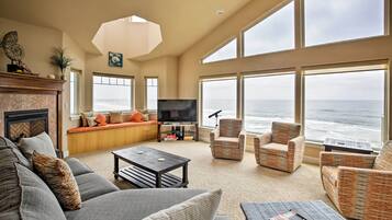 House (3 Bedrooms) | Front of property