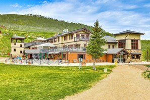 Apartment (3 Bedrooms) | Interior - Ski-in/ski-out Granby Penthouse w/ Mountain Views! (Granby)