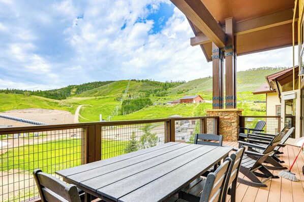 Apartment (3 Bedrooms) | Interior - Ski-in/ski-out Granby Penthouse w/ Mountain Views! (Granby)