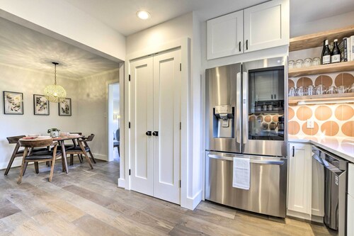 Charming Carrboro Home - Walk to Downtown!