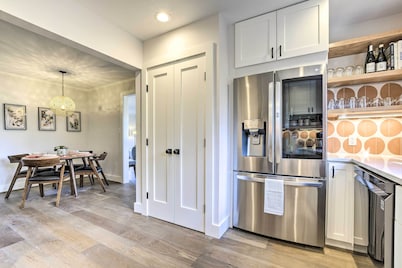 Charming Carrboro Home - Walk to Downtown!