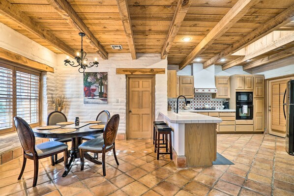 House (4 Bedrooms) | Front of property