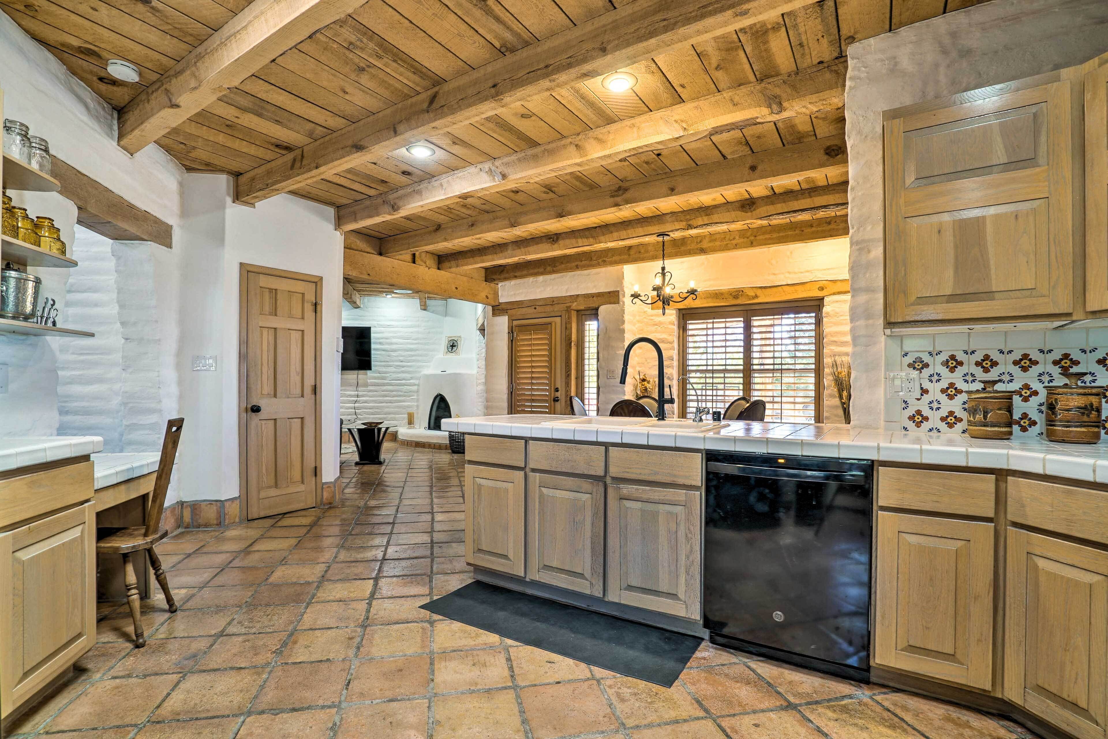 House (4 Bedrooms) | Interior