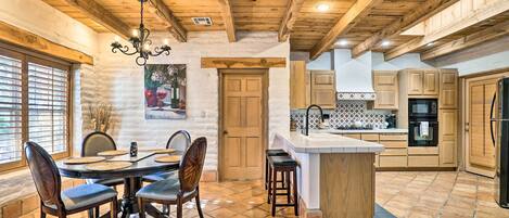 Rumah (4 Bedrooms) | Bagian depan properti