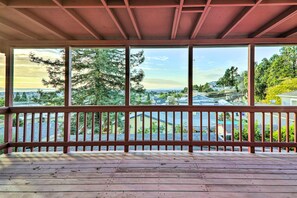 Property grounds - Castro Valley Home w/ Bay Area Views! (Castro Valley)