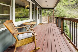 House (2 Bedrooms) | Interior - Deck & Fire Pit! Relaxing Sylva Riverfront Retreat (Sylva)