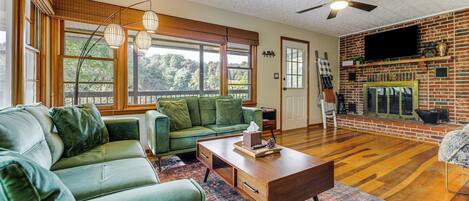 House (2 Bedrooms) | Front of property