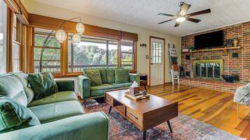 House (2 Bedrooms) | Front of property