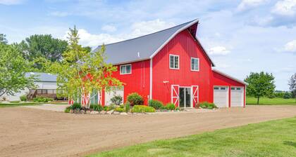 Unique, Renovated Barn Vacation Rental in Donnelly
