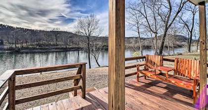 La Petite Maison in Mount Olive w/ Fire Pit!