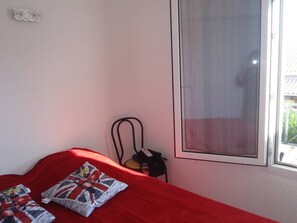 3 bedrooms - VILLA  3 ROOMS MEZ 48m2 + TERRACE 7m2 REF 4034 (MARSEILLAN PLAGE)