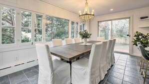 Unclassified image, 3 of 32, button - Cozy Sag Harbor House Rental - Walk to Beach! (Sag Harbor)
