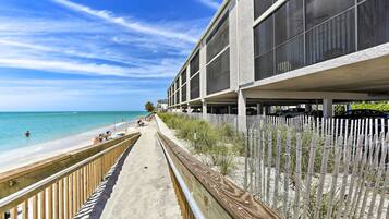 Apartment (2 Bedrooms) | Bahagian dalam