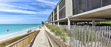 Apartment (2 Bedrooms) | Bahagian dalam