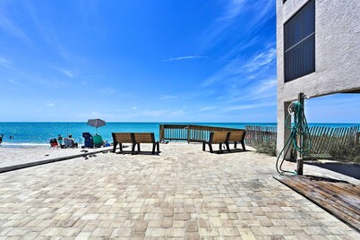 Beachfront Englewood Condo w/ Community Pool!