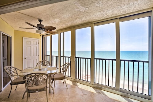 Beachfront Englewood Condo w/ Community Pool!