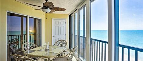 Appartement (2 Bedrooms) | Restauration en plein air