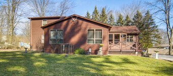 Charming Pymatuning Lake House Near Park & Beach