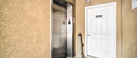 Apartment (1 Bedroom) | Interior