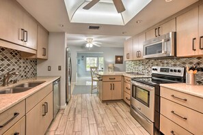 Ferienhaus (3 Bedrooms) | Eigene Küche | Mikrowelle, Ofen, Herdplatte, Geschirrspüler