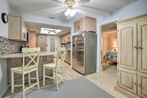 Mikrowelle, Ofen, Herdplatte, Geschirrspüler