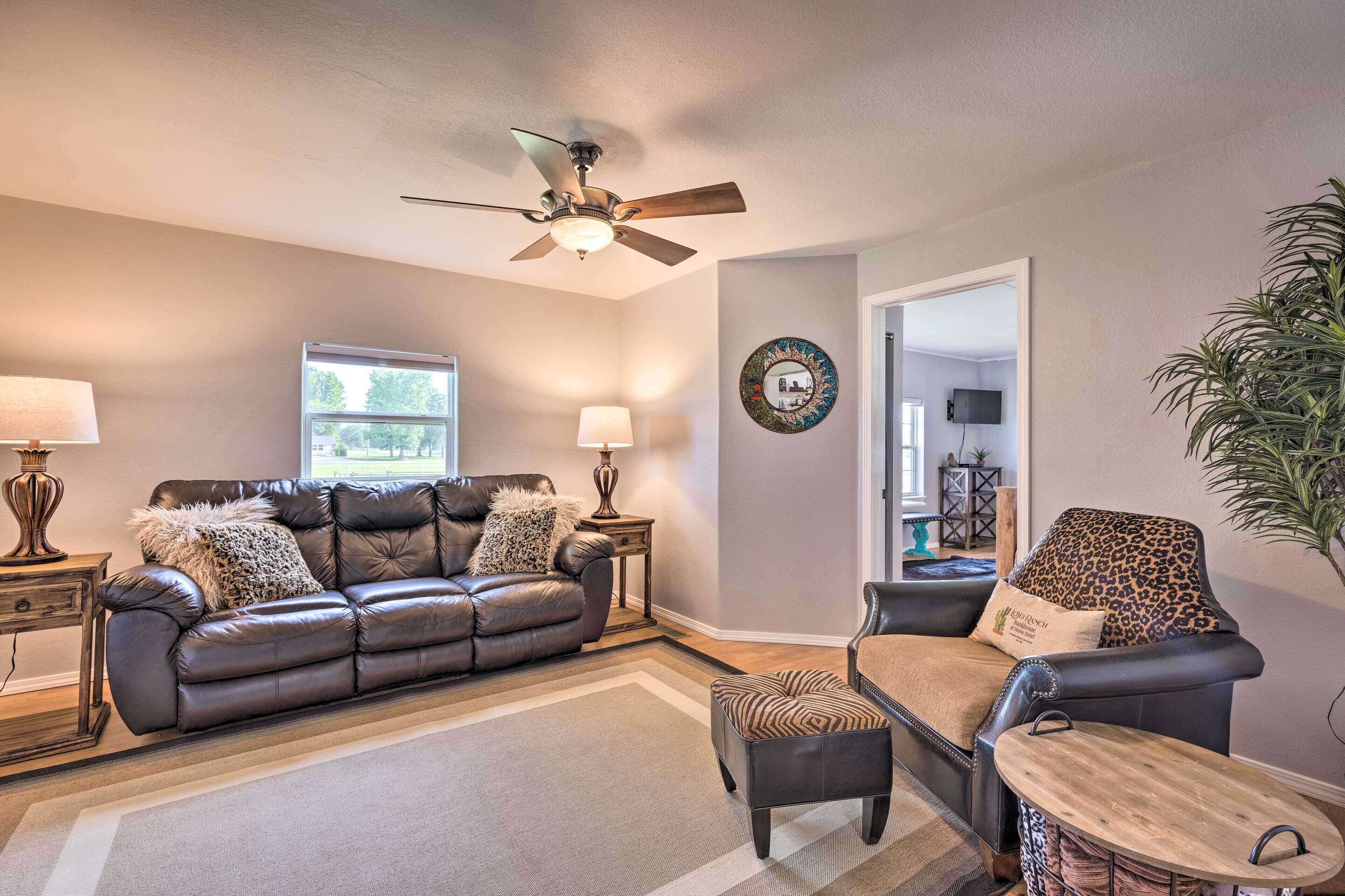 Carthage Family Home W/porch + Horse Boarding