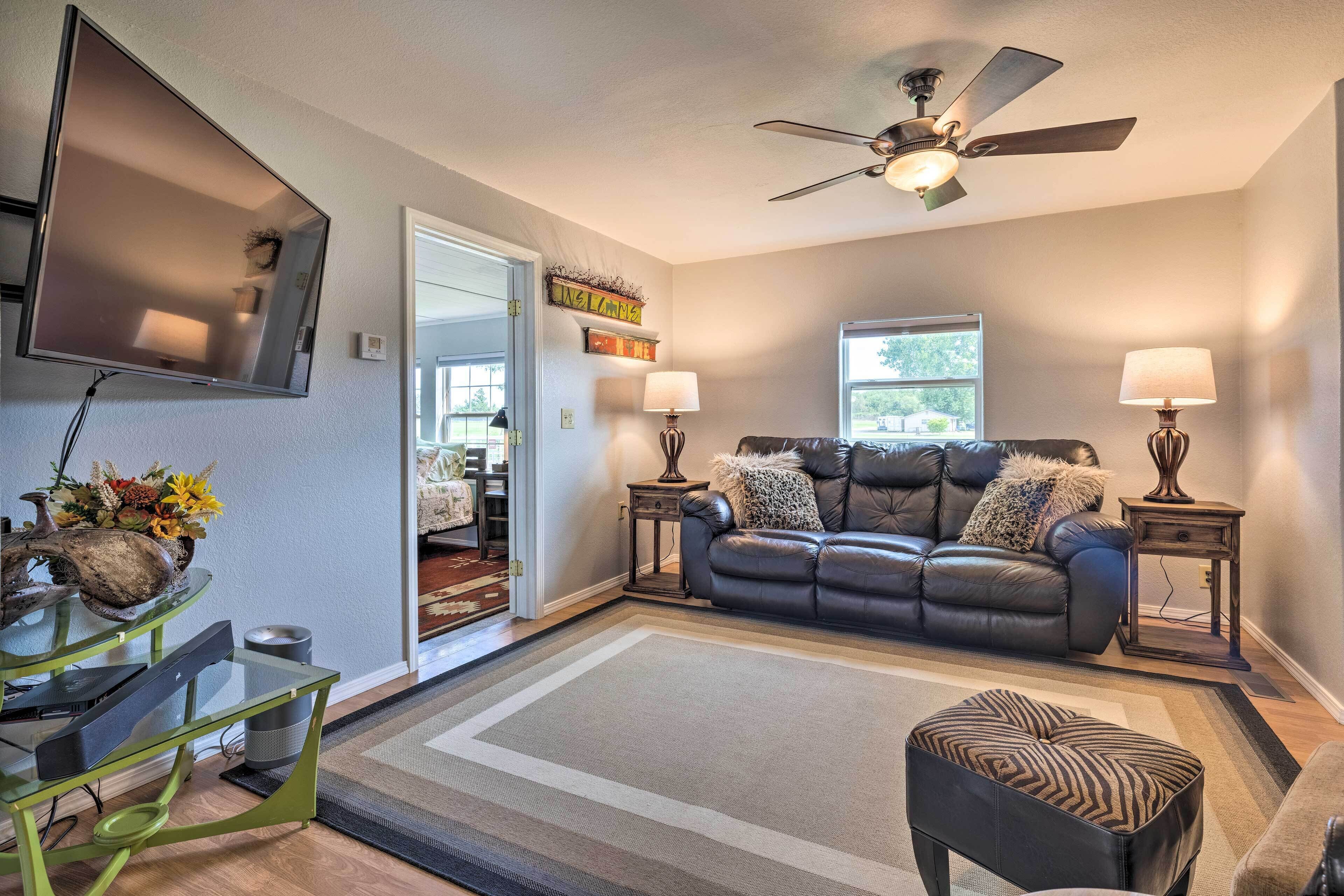 Carthage Family Home W/porch + Horse Boarding