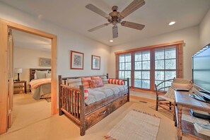 Cottage (3 Bedrooms) | Interior - Woodsy Smoky Mtn Hideaway w/ Grill & Views! (Cashiers)