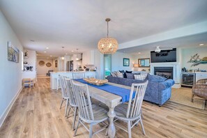 Interior - Stunning Surf City Home on Canal w/ Game Room! (Holly Ridge)