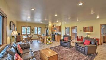 Rumah (3 Bedrooms) | Bagian depan properti