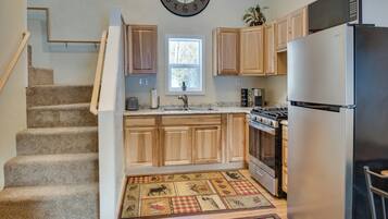 House (2 Bedrooms) | Interior