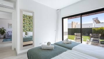 2 Schlafzimmer, Reisekinderbett, WLAN, BettwÀsche