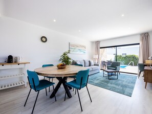 Dining - Villa Drop In with private pool and garden in Sagres (Sagres)