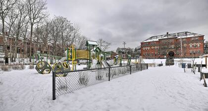 6 Mi to Dtwn: Pittsburgh Townhome w/ Porch