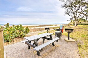 Interior - Sunroom + Beach Access: Hilton Head Condo (Hilton Head Island)