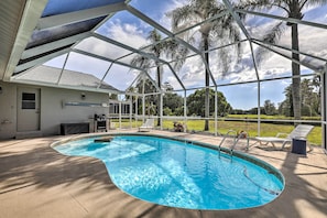 Outdoor pool - Palm Harbor Home w/ Pool & Golf Course Views! (Palm Harbor)
