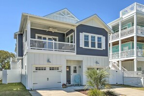 House (4 Bedrooms) | Interior - Bright Coastal Abode With Porch & Beach Access! (Carolina Beach)