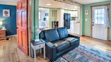 Cottage (2 Bedrooms) | Interior