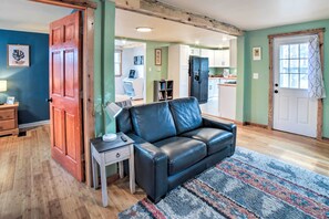 Cottage (2 Bedrooms) | Interior