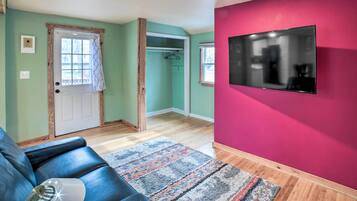 Cottage (2 Bedrooms) | Interior