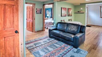 Mökki (2 Bedrooms) | Sisätilat